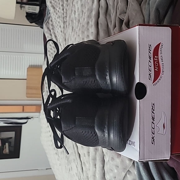 Skechers Archfit Black Woman's Size 6.5 Athletic Shoes - Picture 5 of 11
